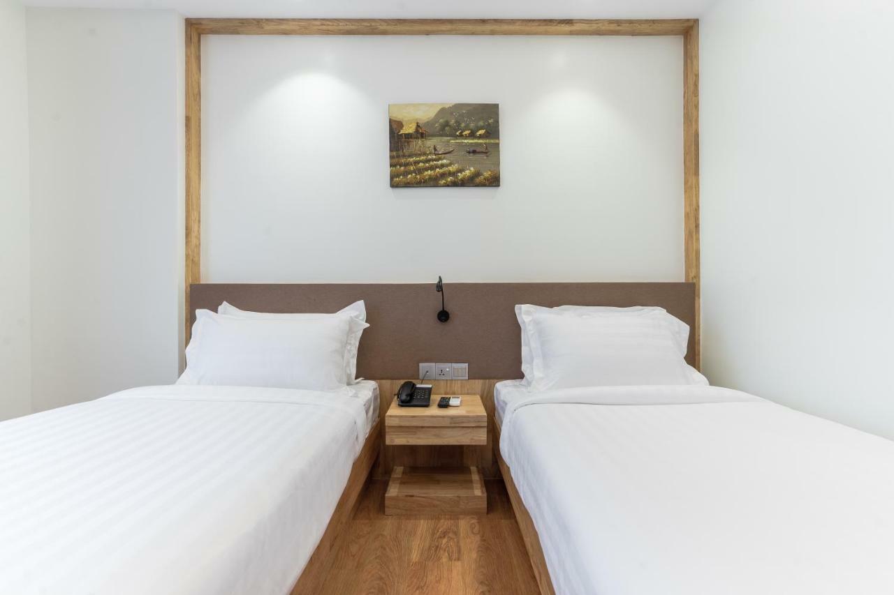 The Gandamar Hotel , Rangoon Buitenkant foto